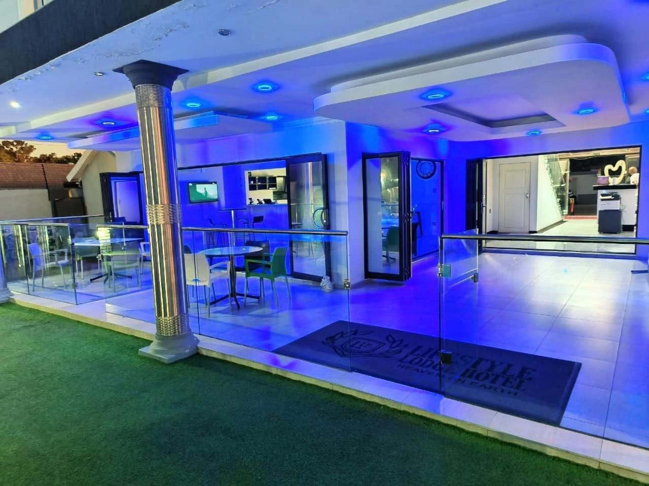 Lifestyle Lodge Hotel Фереенігінг Екстер'єр фото
